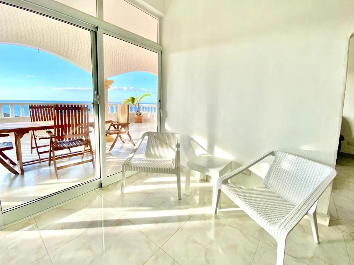 Inviting 2-Bed Apartment In Cofresi Las Flores